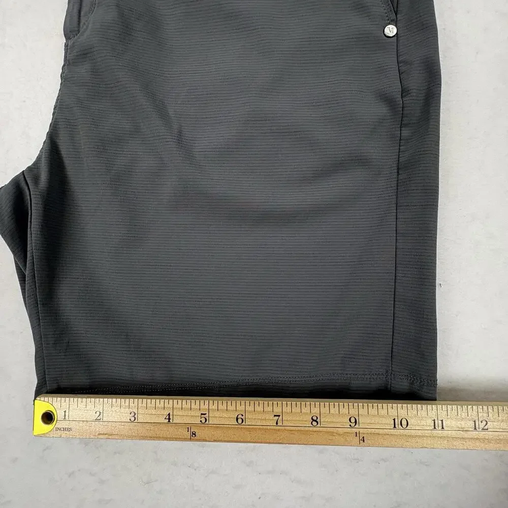 Vuori Meta Shorts Mens 36 Gray Stripe 8 Inseam Stretch Tech Golf Casual V399